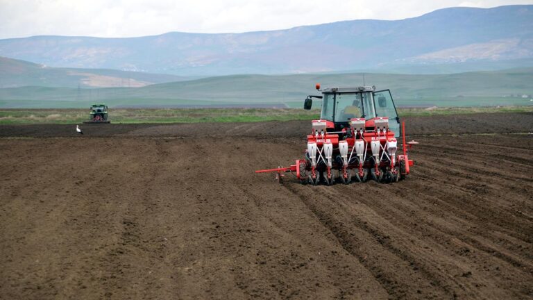 Çiftçi Kayıt Sistemi’ne kayıtlı üreticilere 707 milyon 112 bin lira aktarıldı