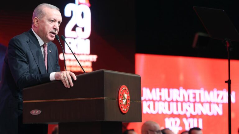 Cumhurbaşkanı Erdoğan Kültür ve Sanat Ödülleri Sahiplerini Açıkladı