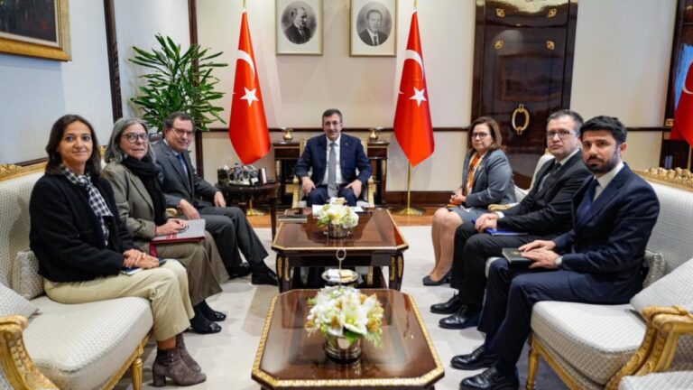 Cumhurbaşkanı Yardımcısı Yılmaz, Manuel Castro Almeida’yı kabul etti