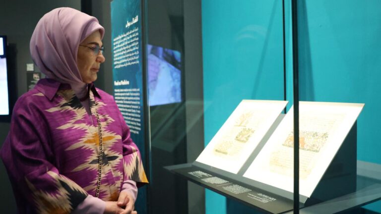 Emine Erdoğan, İslam Eserleri Müzesi’ni Ziyaret Etti