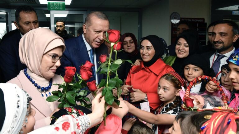 Emine Erdoğan Trabzon Ziyaretini Twitter’da Paylaştı
