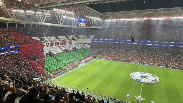 Galatasaray Taraftarlarının Filistin’e Destek Koreografisi İsrail Medyasını Rahatsız Etti
