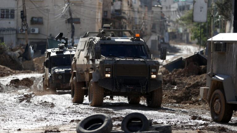 İsrail Ordusu El Halil’de Filistinli Çocukları Yaraladı