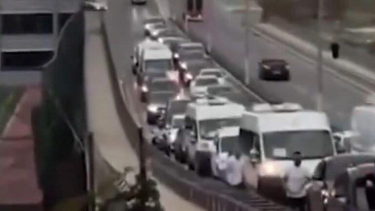 İstanbul’daki Düğün Konvoyunda Yol Kapatan Sürücüler Yakalandı