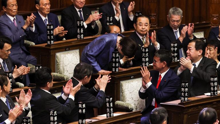 Japonya tarihinde bir ilk: Kadın başbakan seçildi