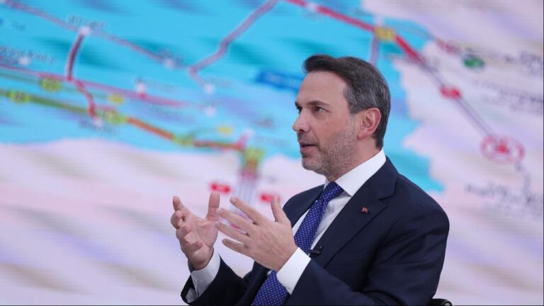 Kaya Petrolü Araştırmaları Hızla Devam Ediyor