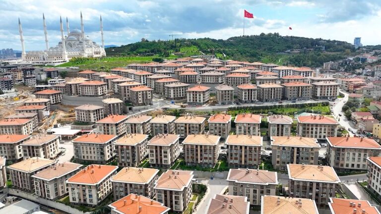 Kentsel Dönüşüm Başkanlığı 7 ildeki 319 konut ile 197 iş yerini satacak