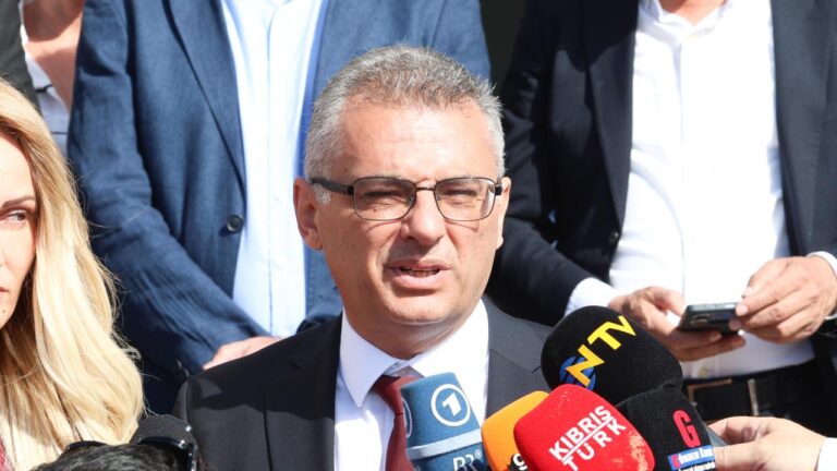 KKTC Seçimlerinde Tufan Erhürman Resmi Olmayan Sonuçlara Göre Kazandı