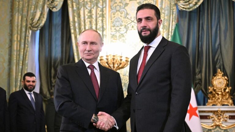 Suriye Cumhurbaşkanı Şara ve Putin Moskova’da Görüştü