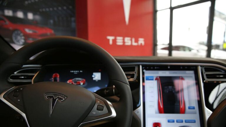 Tesla, Yaklaşık 13 Bin Araç Geri Çağırıyor