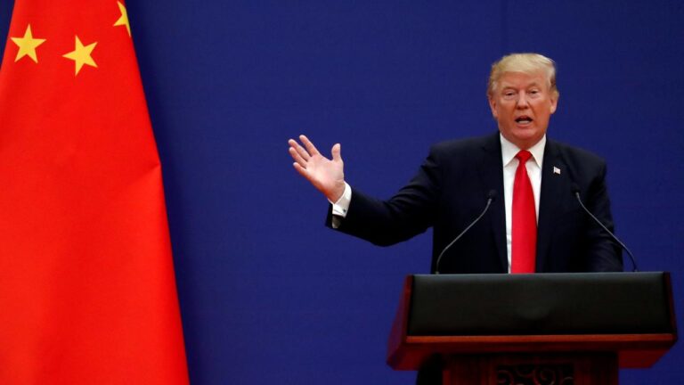Trump Çin’e Ek Gümrük Vergisi Uygulayacak