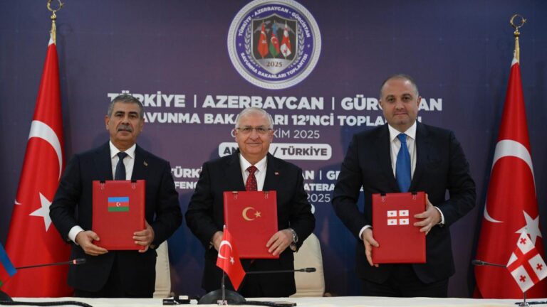 Türkiye, Azerbaycan ve Gürcistan Savunma Bakanları İşbirliğini Güçlendiriyor