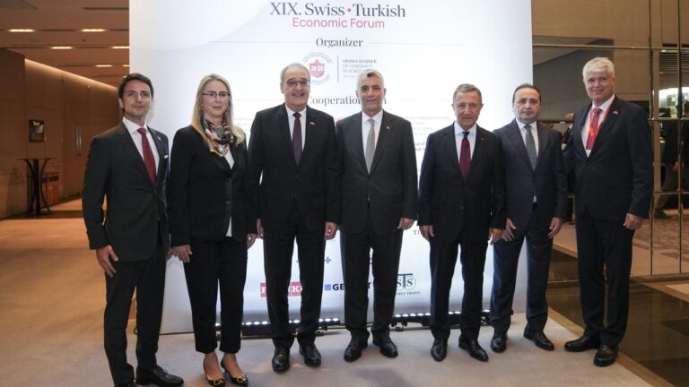 Türkiye ile İsviçre Arasında Ekonomi Forumu Başladı