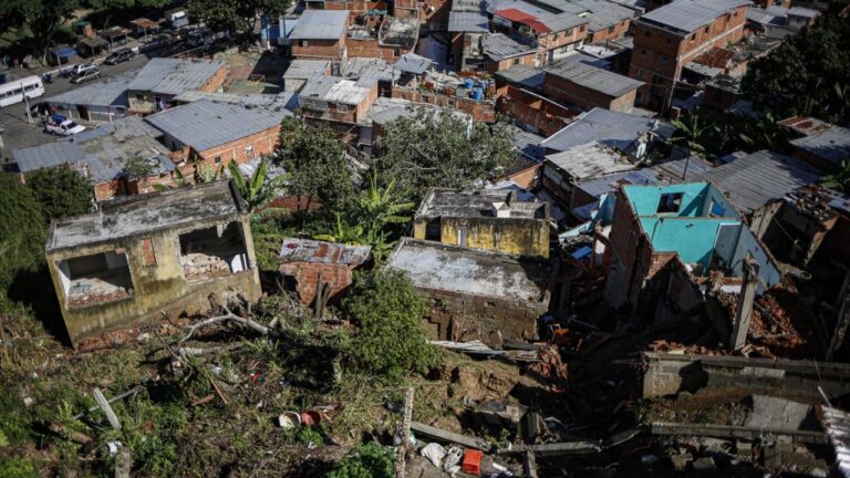 Venezuela’da Altın Madeni Çöktü: 14 İşçi Hayatını Kaybetti