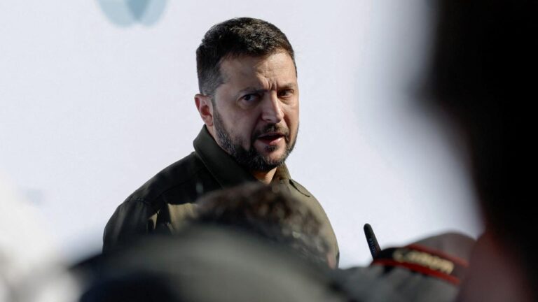 Zelenski: Rusya Ukrayna’ya İHA ve Füze ile Saldırdı
