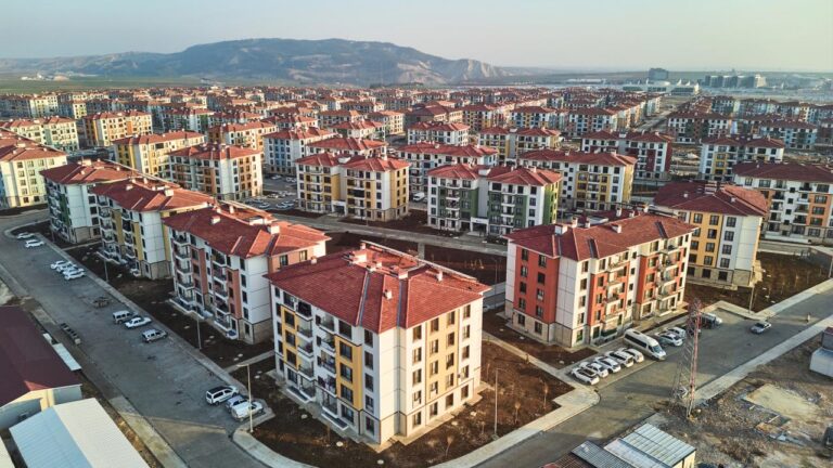 350 Bininci Deprem Konutu Bugün Teslim Ediliyor