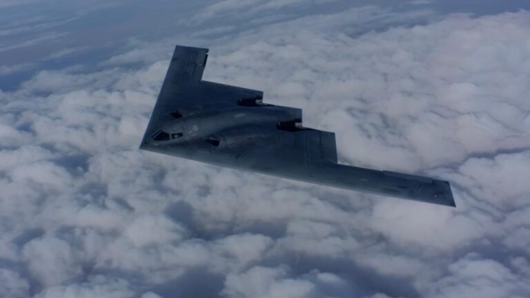 ABD "çok sayıda" B-2 bombardıman uçağı siparişi verdi