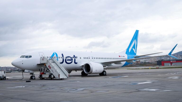 AJet’in yeni Boeing 737-8 MAX uçakları İstanbul’a geldi