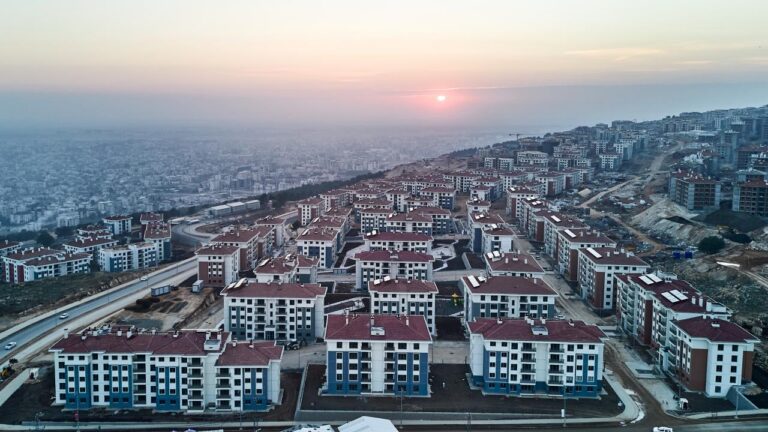 Asrın ihyasında 350 bininci yuva sahibine teslim edilecek
