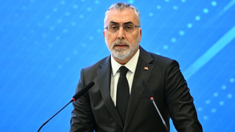 Bakan Işıkhan: İşsizlikle kararlı mücadelemizin olumlu sonuçları devam ediyor