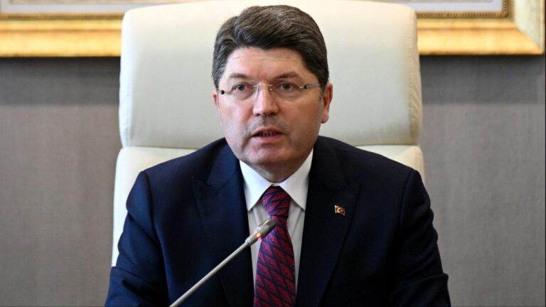 Bakan Tunç: Mazeret Kararnamesiyle, 621 hakim ve savcının atamasını gerçekleştirdik