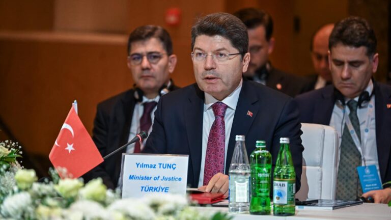 Bakan Tunç’un Hedefi: Hukuk Alanındaki İş Birliğini Güçlendirmek