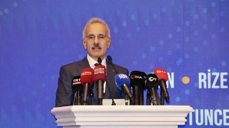 Bakan Uraloğlu: İstanbulluların kişisel verileri yurt dışına çıkarılmış