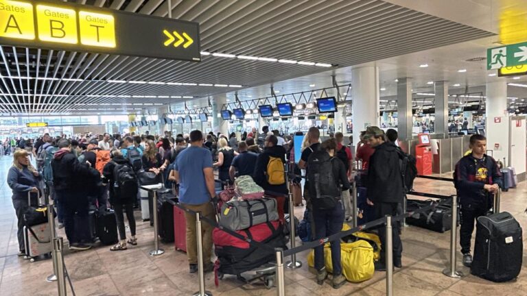 Brüksel Havalimanı’nda Uçuşlar İptal Edildi