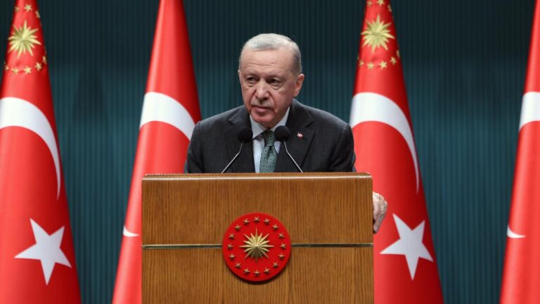 Cumhurbaşkanı Erdoğan’dan Şehit Polis Şahin’in Ailesine Başsağlığı Mesajı