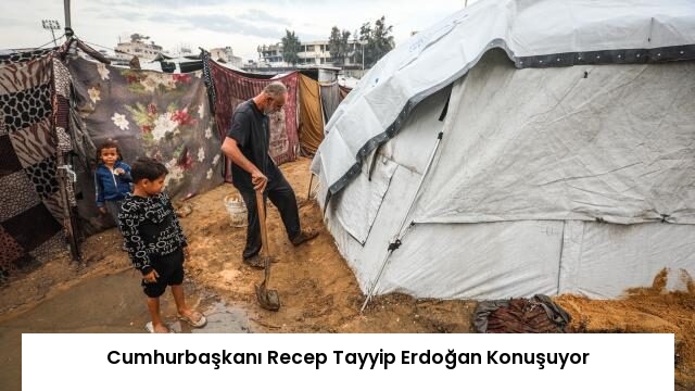 Cumhurbaşkanı Recep Tayyip Erdoğan Konuşuyor