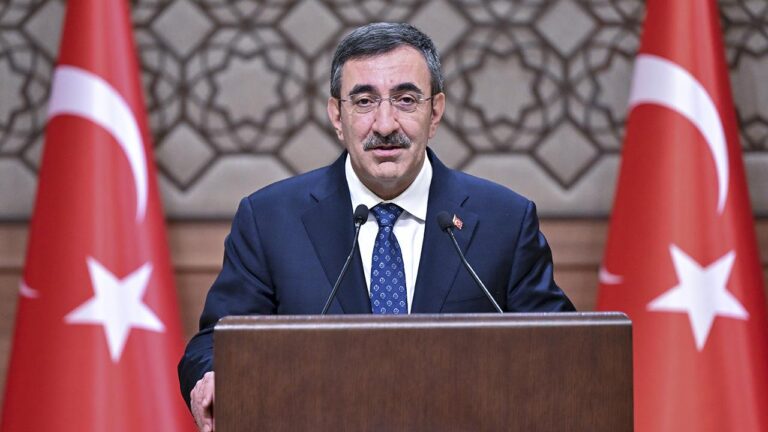 Cumhurbaşkanlığına Cevdet Yılmaz Vekalet Edecek