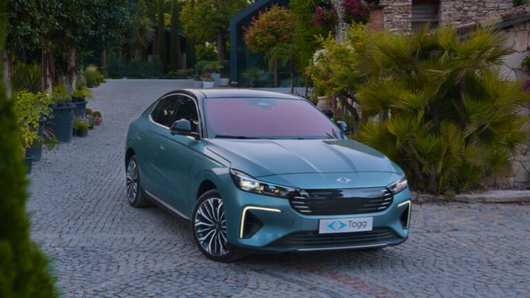 Elektrikli ve Hibrit Araçlar Pazarı Canlandırdı, Geleneksel Motorlar Geriledi