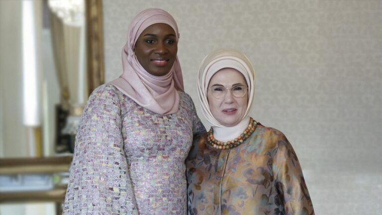 Emine Erdoğan, Senegal Cumhurbaşkanının eşi Faye ile buluştu