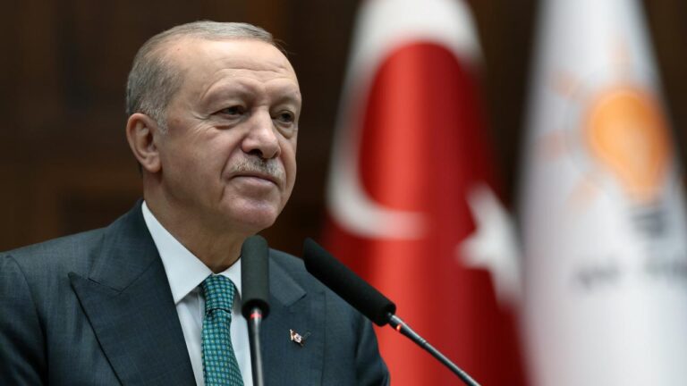 Erdoğan: 350 bininci yuvamızı teslim etmenin gururunu yaşıyoruz