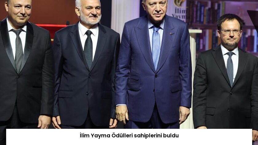 İlim Yayma Ödülleri sahiplerini buldu