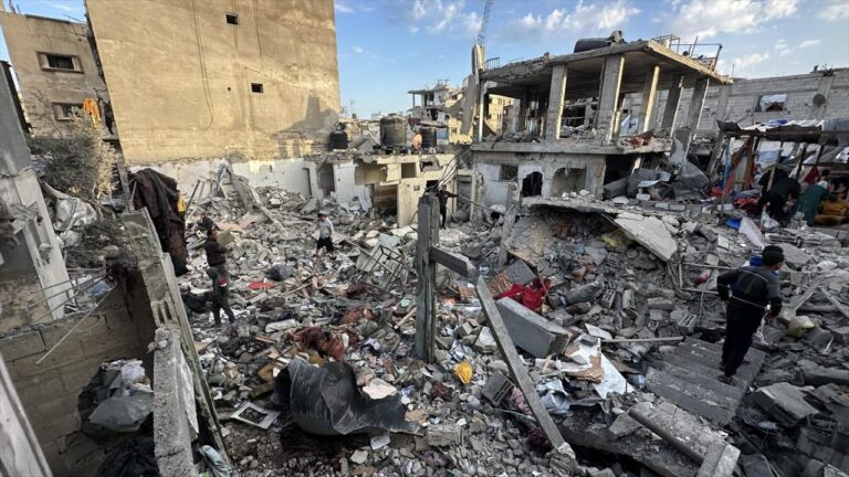 İsrail’in Gazze’ye saldırılarında can kaybı artarak 69 bin 546’ya çıktı
