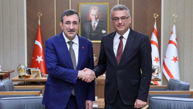 KKTC Cumhurbaşkanı Erhürman, Cumhurbaşkanı Yardımcısı Yılmaz’ı ağırladı