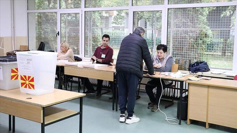 Kuzey Makedonya’da Halk, Yerel Seçimin İkinci Turu İçin Sandık Başında