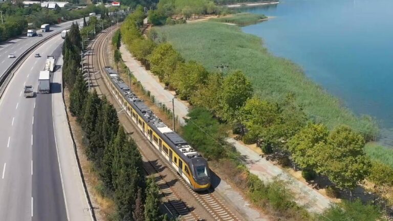 Milli Banliyö Tren Seti Gaziantep’e Teslim Edildi