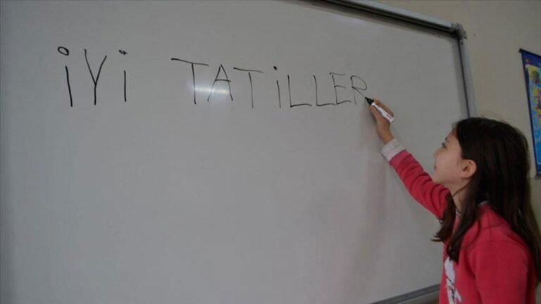 Öğrenciler 9 Günlük Ara Tatilin Keyfini Çıkarıyor