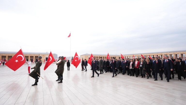 Öğretmenler Anıtkabir’i Ziyaret Etti