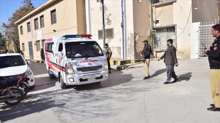Pakistan’da Tutkal Fabrikasında Meydana Gelen Patlamada 15 Kişi Hayatını Kaybetti