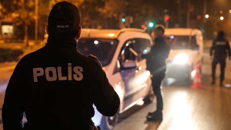 Polisler İçin Zorunlu İkinci Şark Kaldırılıyor