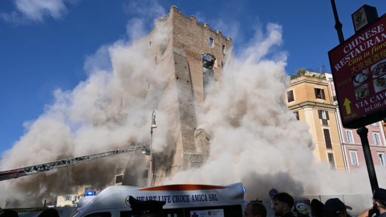 Roma’da Tarihi Kule Restorasyon Sırasında Çöktü