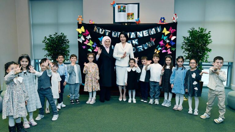 Türkiye ve Güney Kore Lider Eşleri Ankara’da Kültür Turunda
