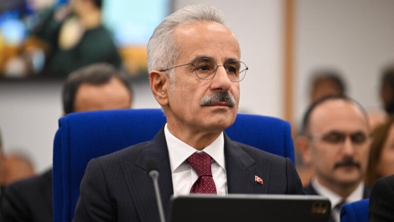 Ulaştırma ve Altyapı Bakanı Uraloğlu’dan Yüksek Hızlı Tren Hedefleri