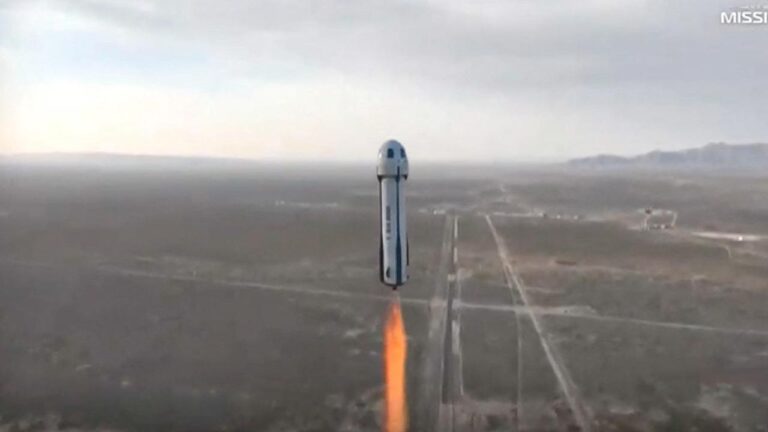 ABD’li havacılık ve uzay şirketi Blue Origin, teknik sorun nedeniyle yörünge altı uçuşu erteledi