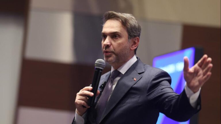 Bakan Bayraktar: Türkiye’yi enerjide bağımsız kılma yolunda politikalar geliştiriyoruz