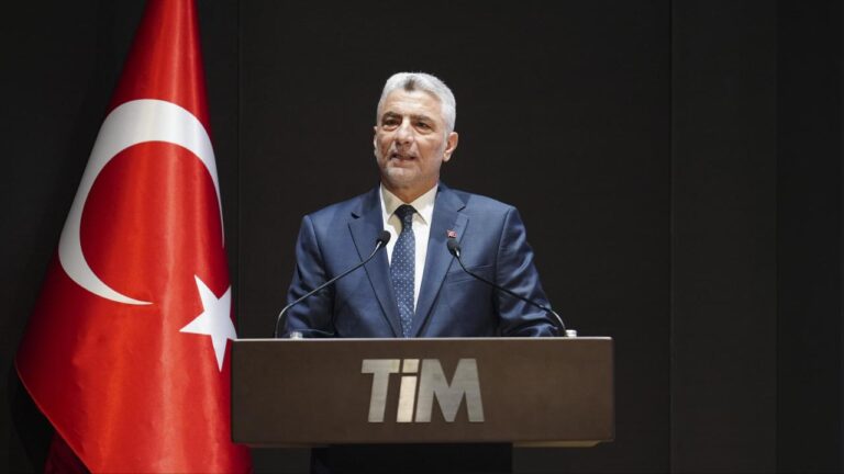 Bakan Bolat: 2030’da 500 milyar dolar ihracata ulaşmak elimizde