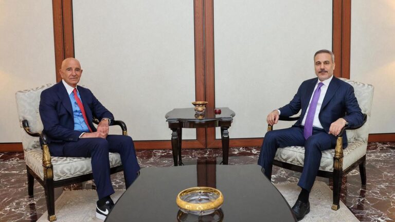Bakan Fidan, ABD’nin Ankara Büyükelçisi Barrack’ı kabul etti